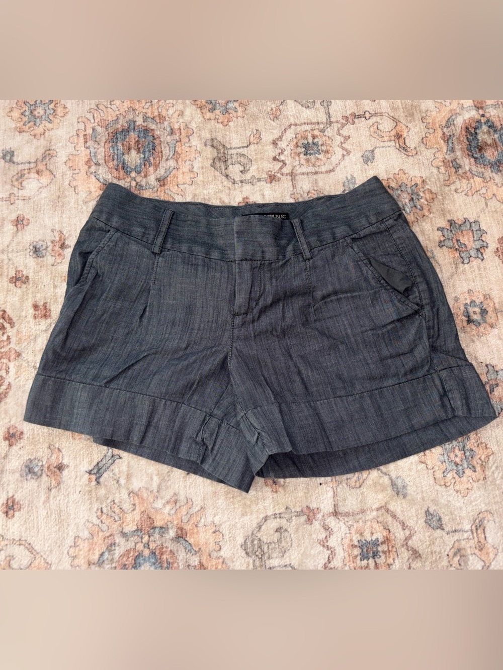 Banana Republic Gray Petite Shorts - Classic Casual